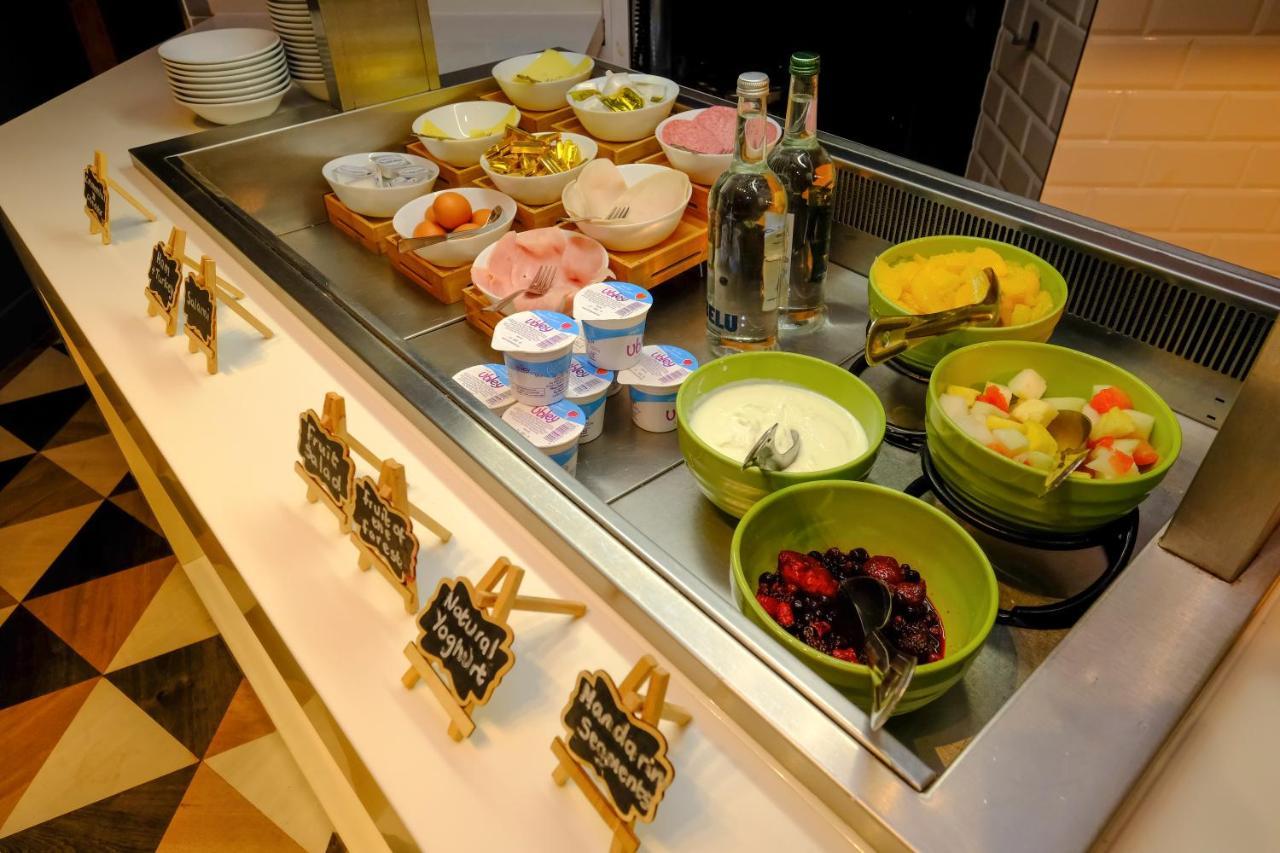Holiday Inn Warrington By Ihg Ngoại thất bức ảnh