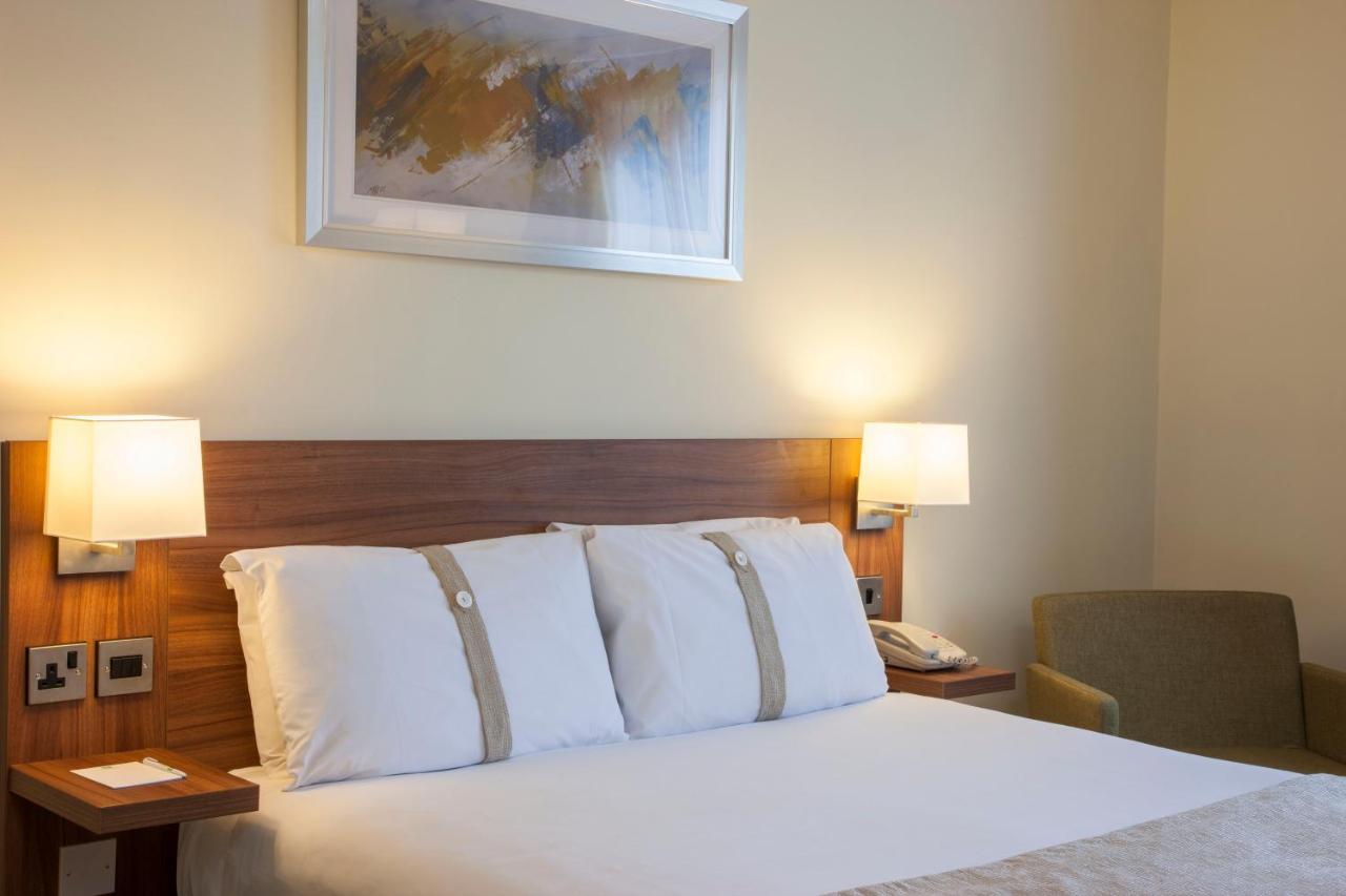 Holiday Inn Warrington By Ihg Ngoại thất bức ảnh