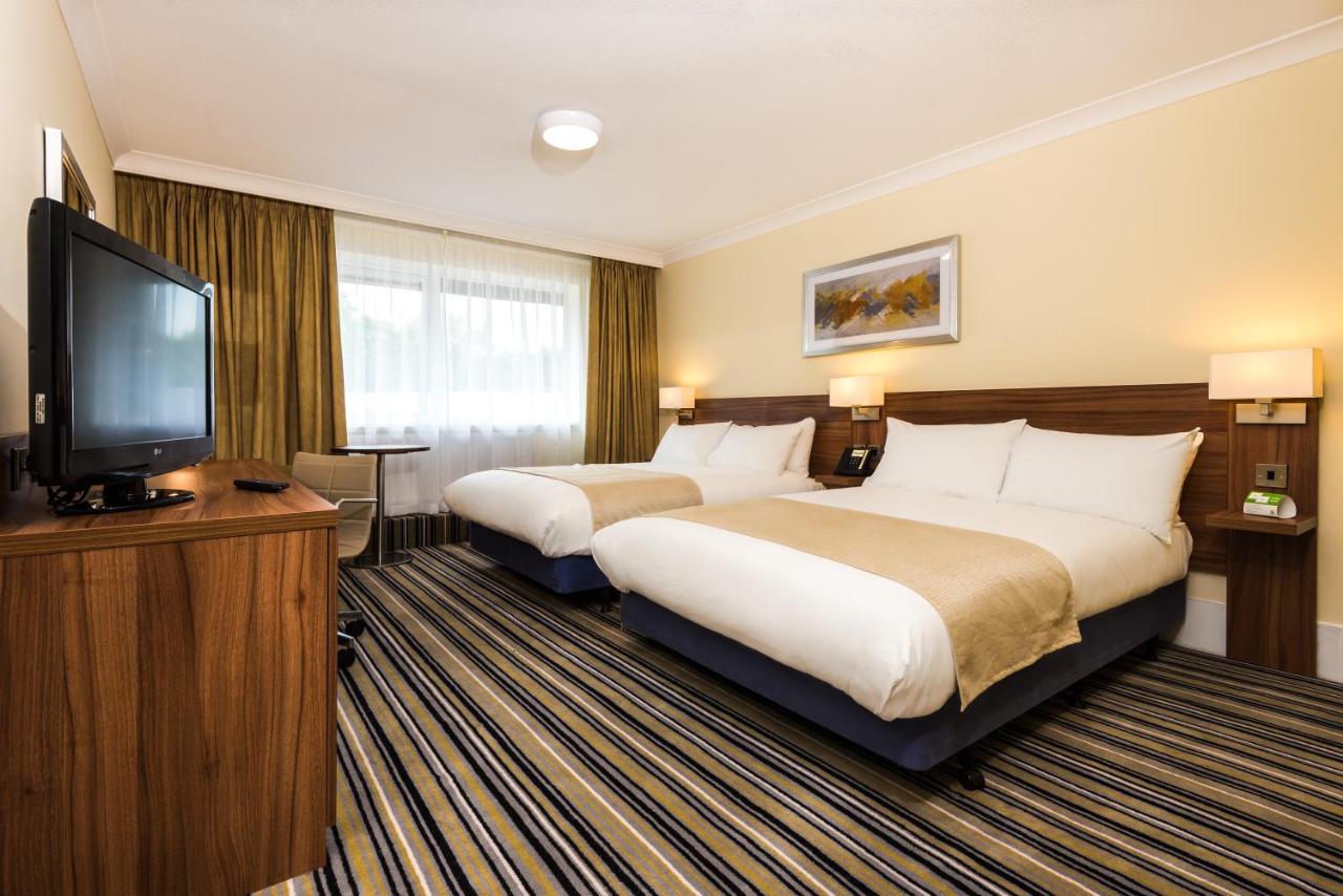 Holiday Inn Warrington, An Ihg Hotel Ngoại thất bức ảnh