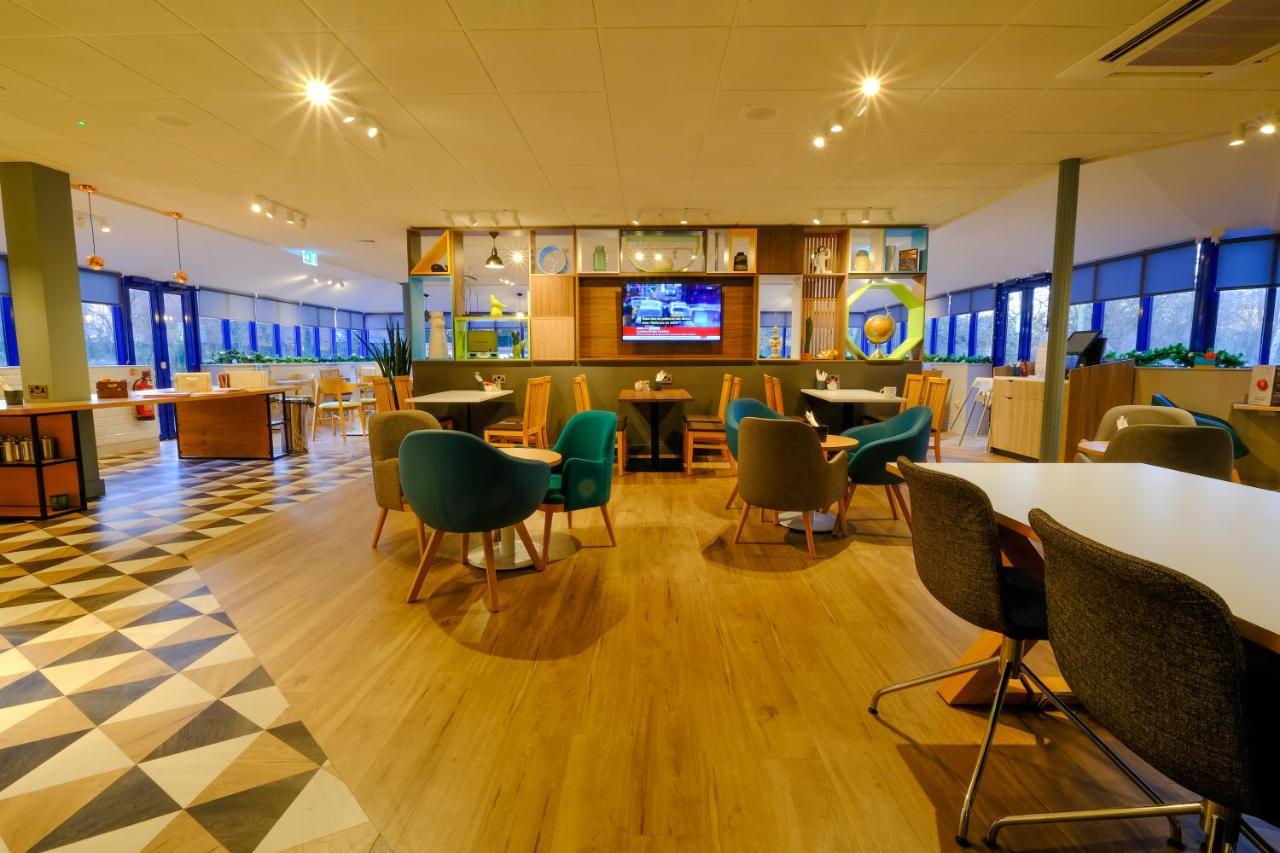 Holiday Inn Warrington By Ihg Ngoại thất bức ảnh
