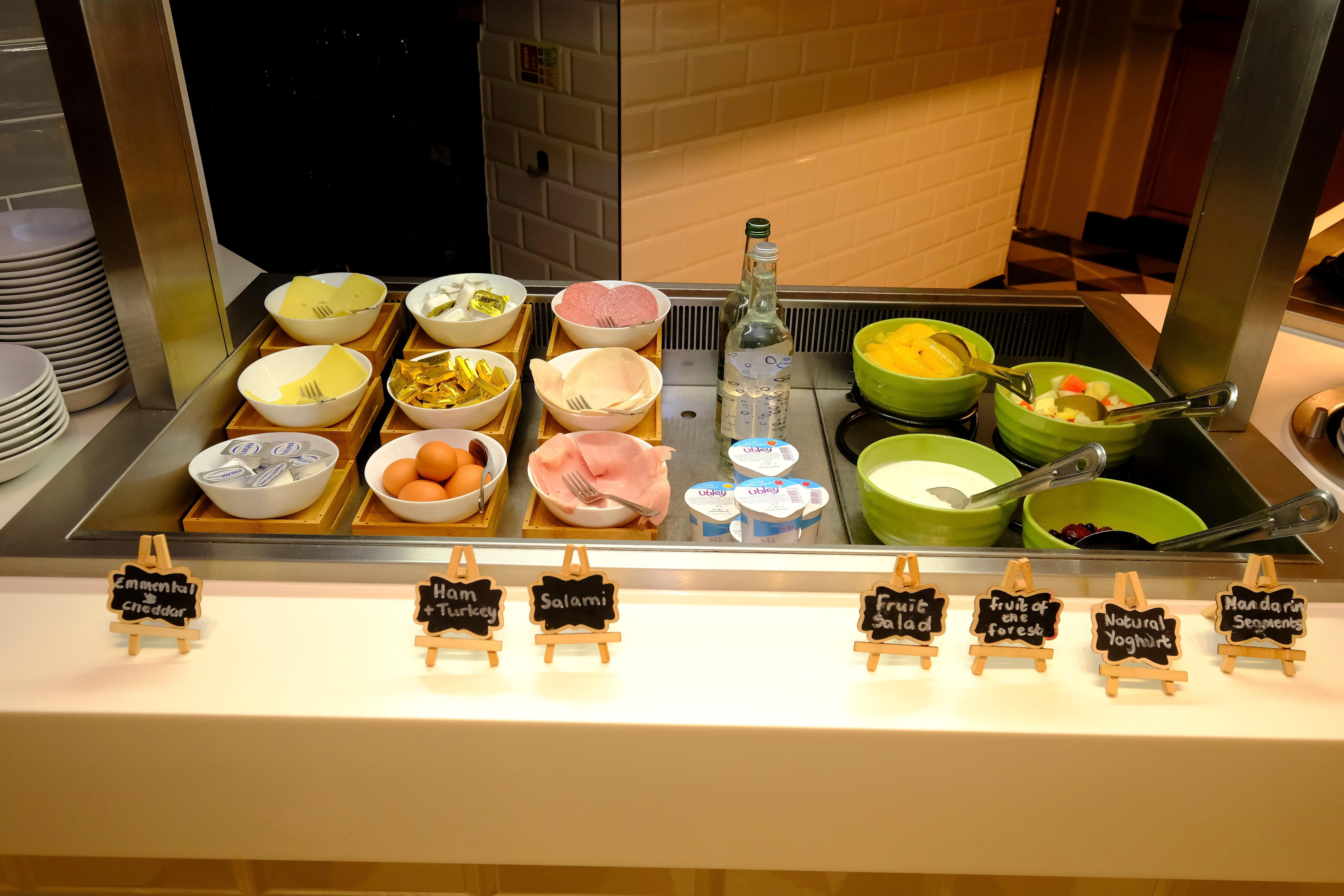 Holiday Inn Warrington By Ihg Ngoại thất bức ảnh