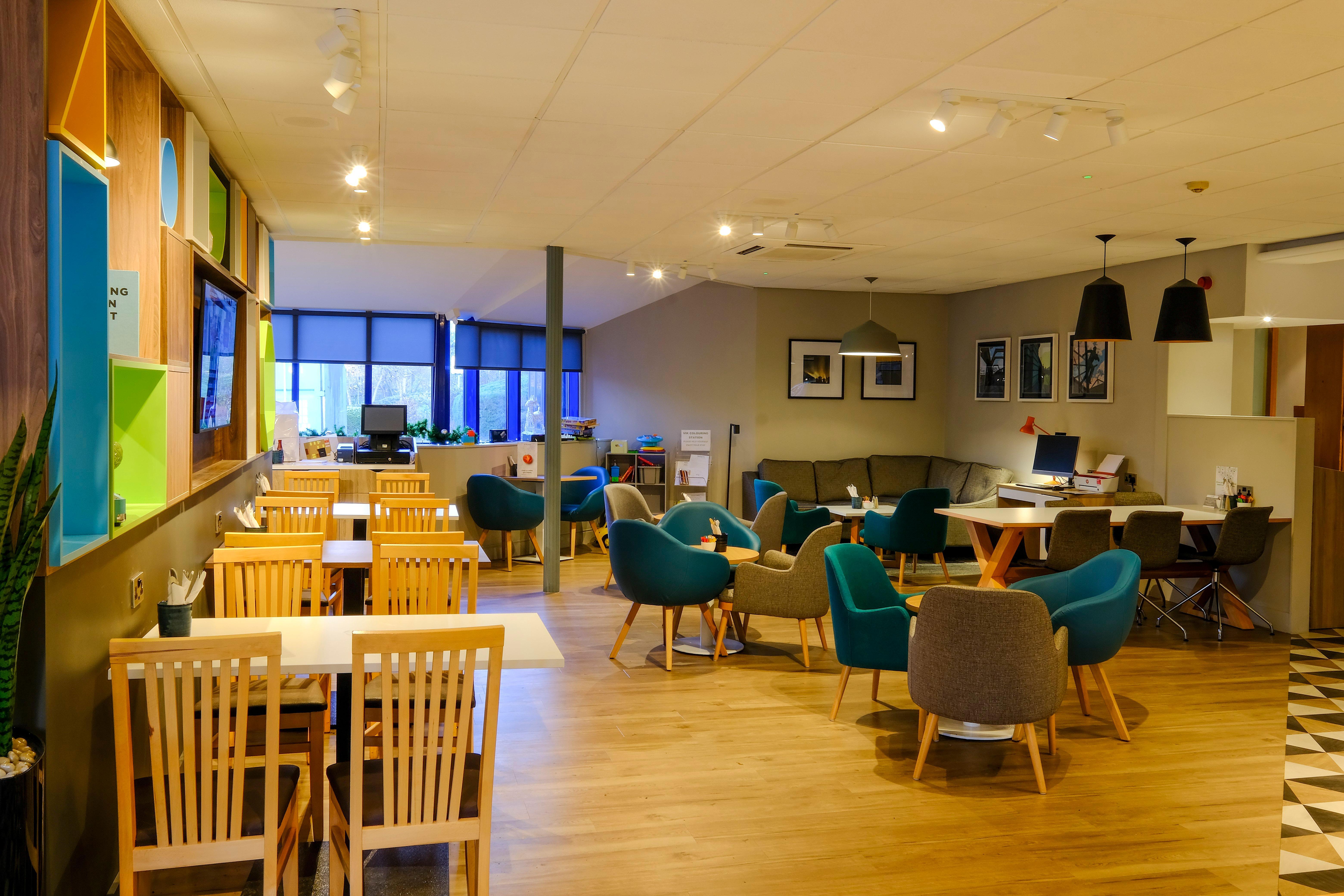 Holiday Inn Warrington By Ihg Ngoại thất bức ảnh