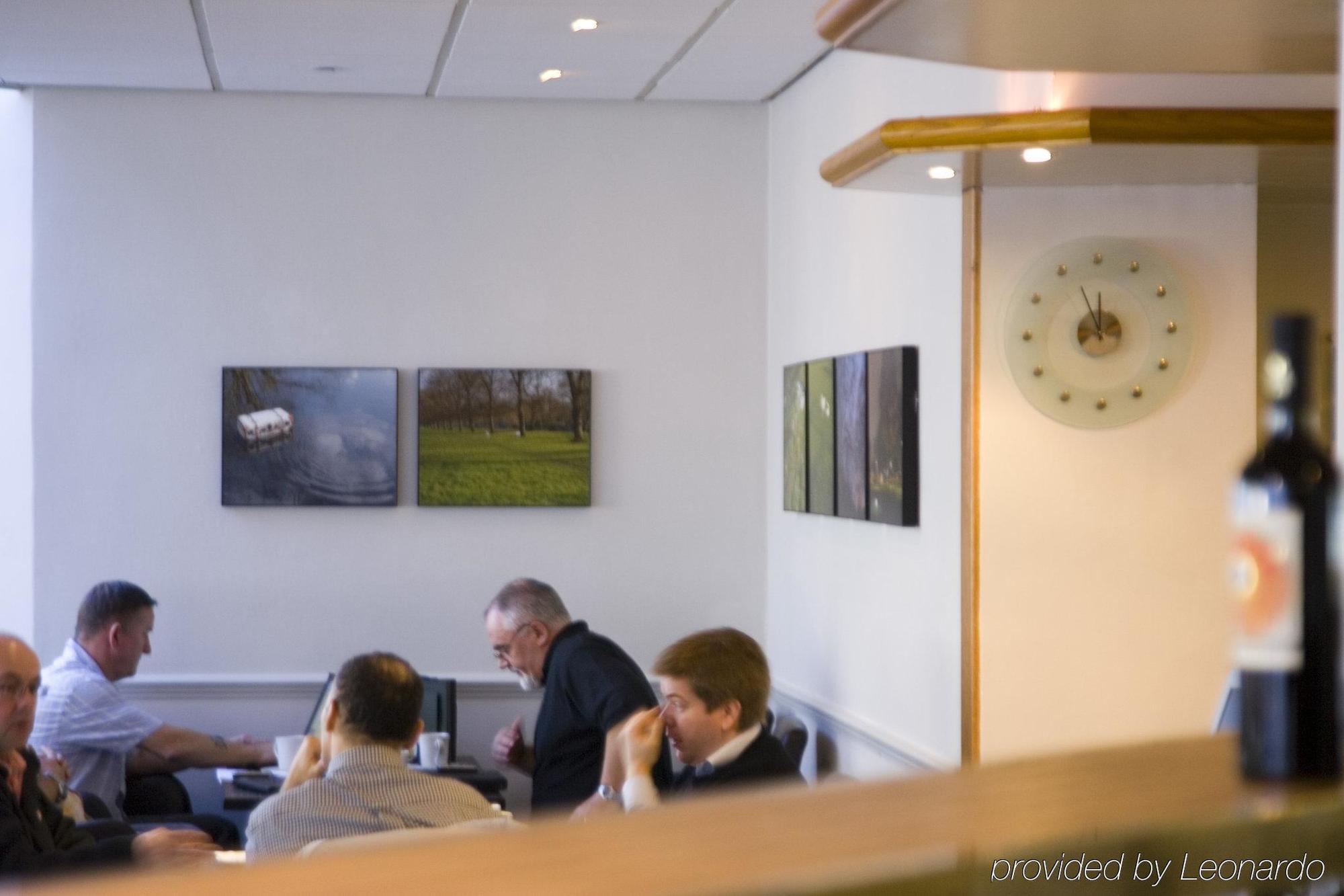 Holiday Inn Warrington By Ihg Ngoại thất bức ảnh