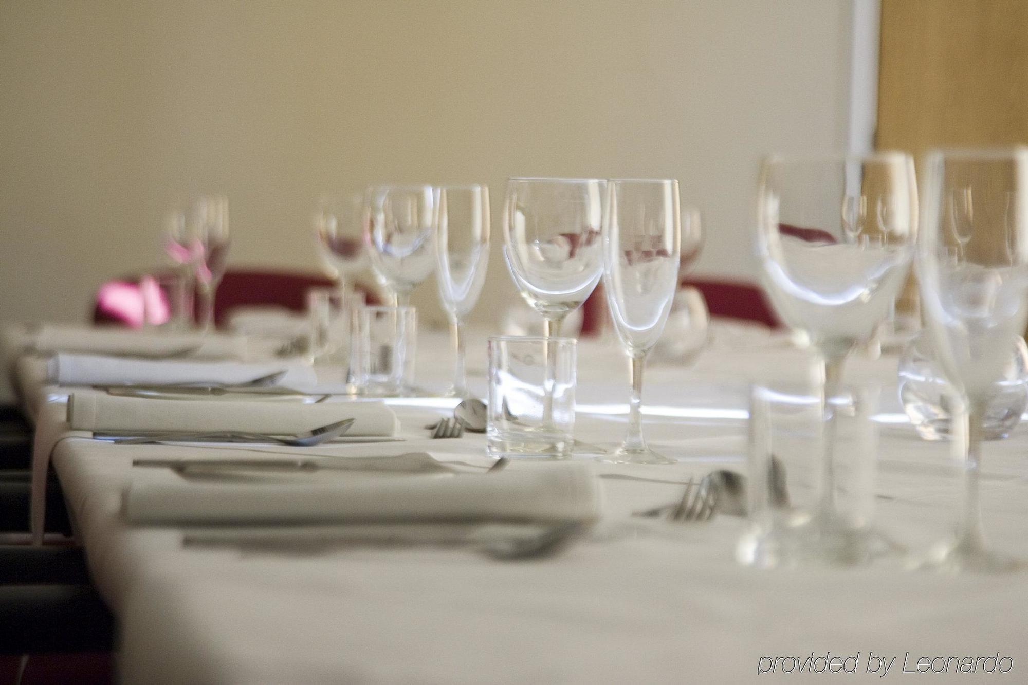 Holiday Inn Warrington By Ihg Ngoại thất bức ảnh