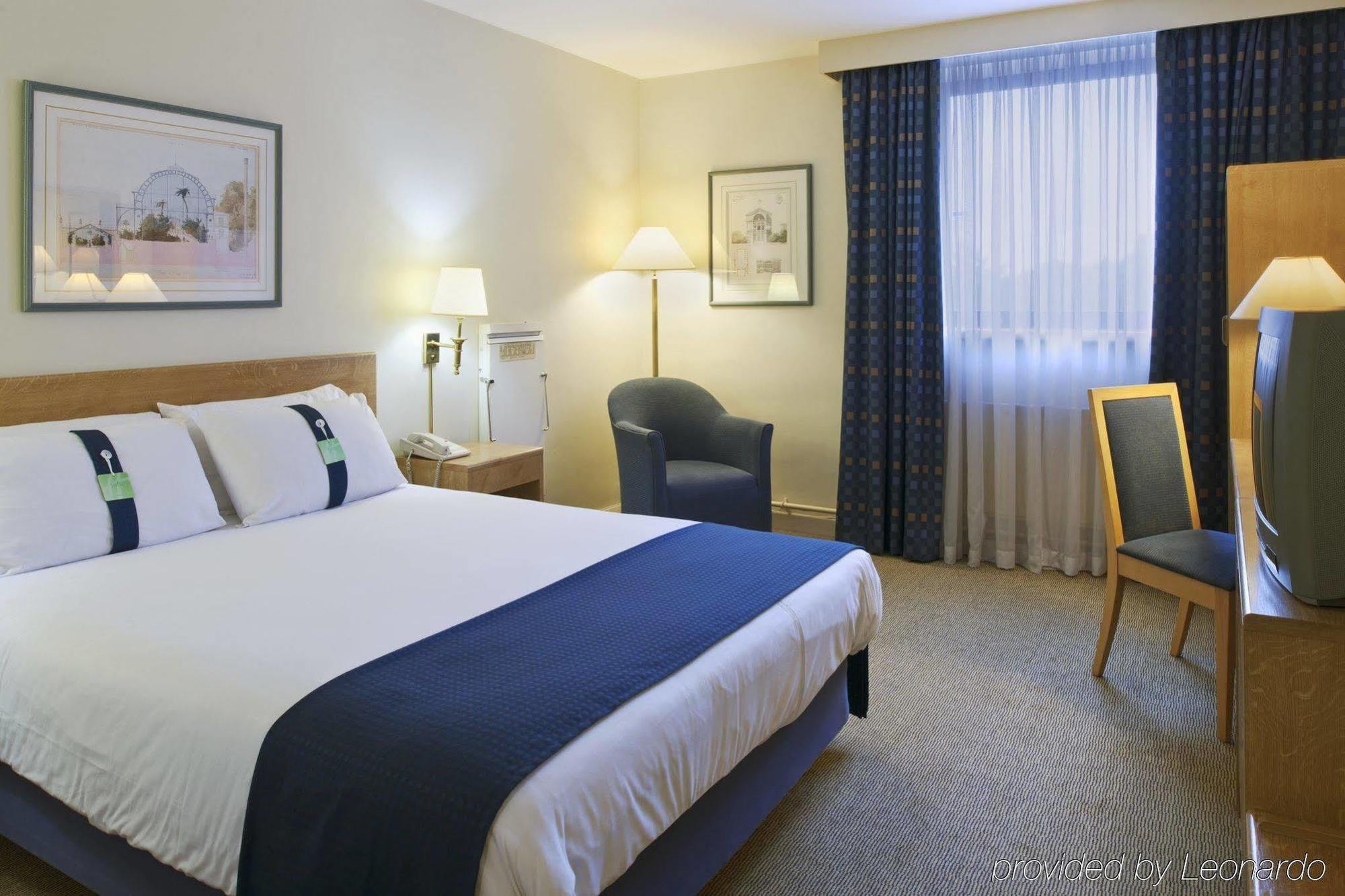 Holiday Inn Warrington By Ihg Ngoại thất bức ảnh