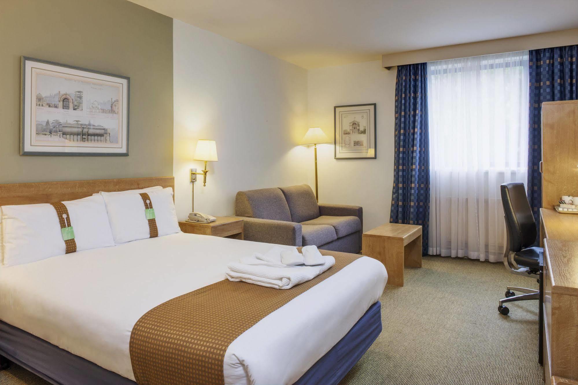 Holiday Inn Warrington By Ihg Ngoại thất bức ảnh