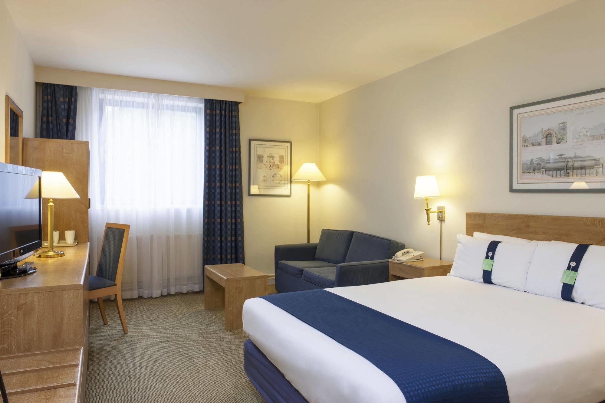 Holiday Inn Warrington By Ihg Ngoại thất bức ảnh